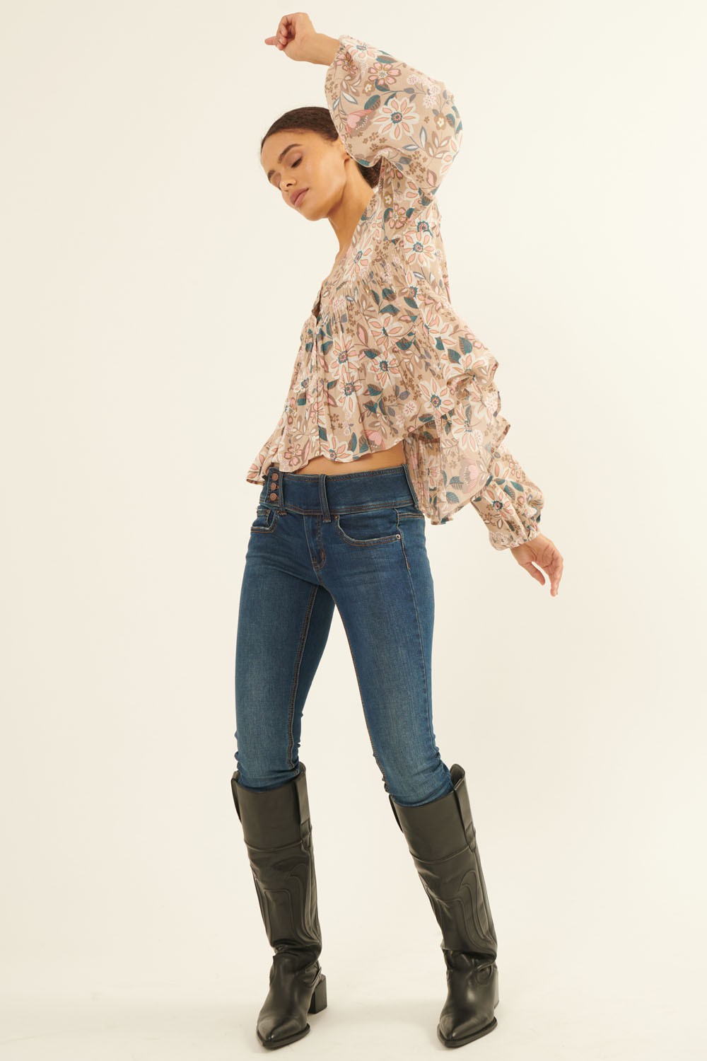 Floral Scoop Neck Blouse