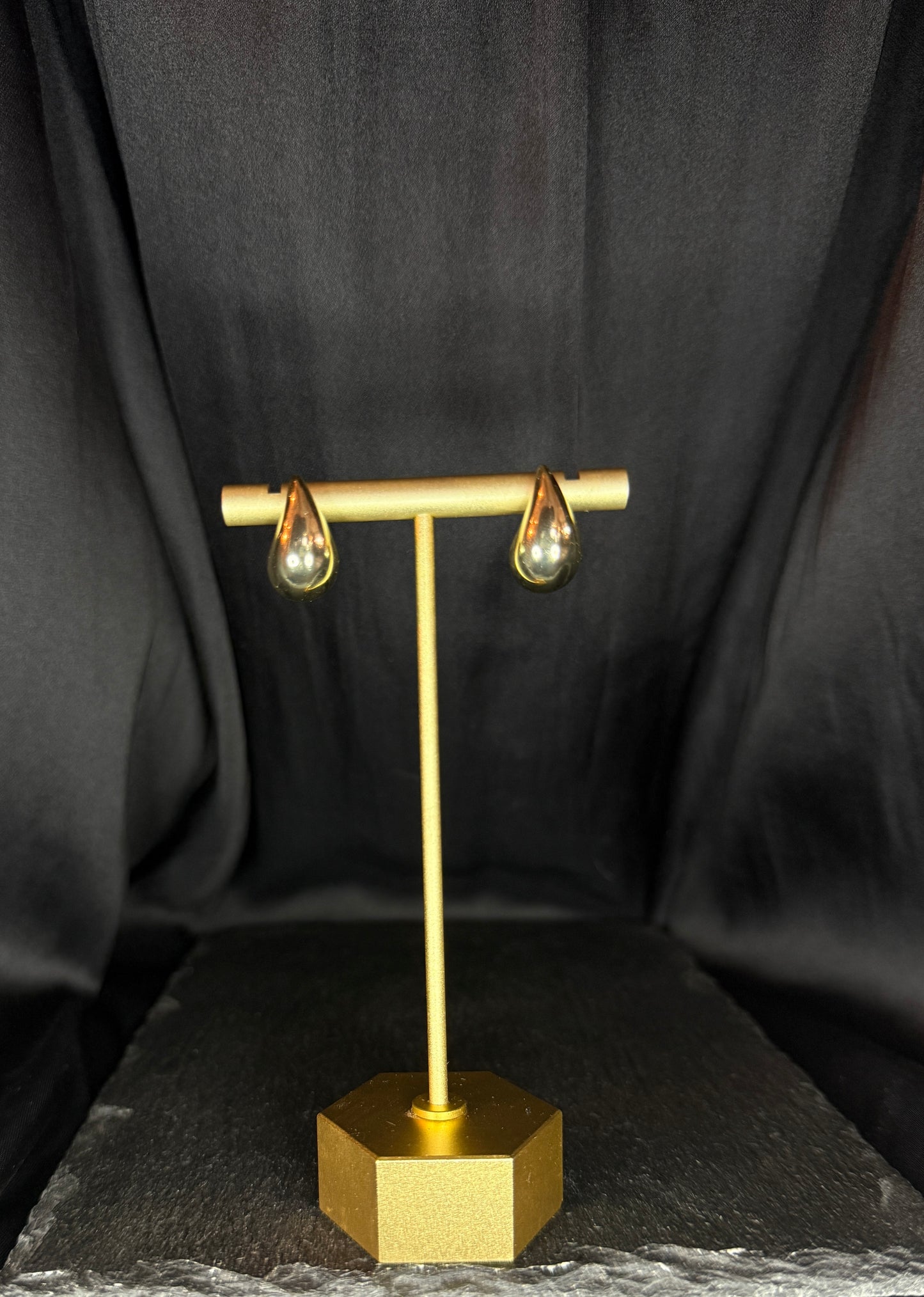 Small White Gold Drip Drop Earrings