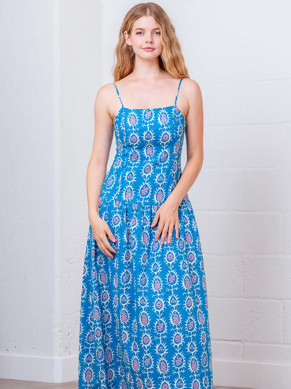 Sleeveless Long Dress