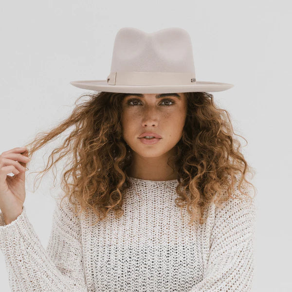 Monroe Rancher Ivory