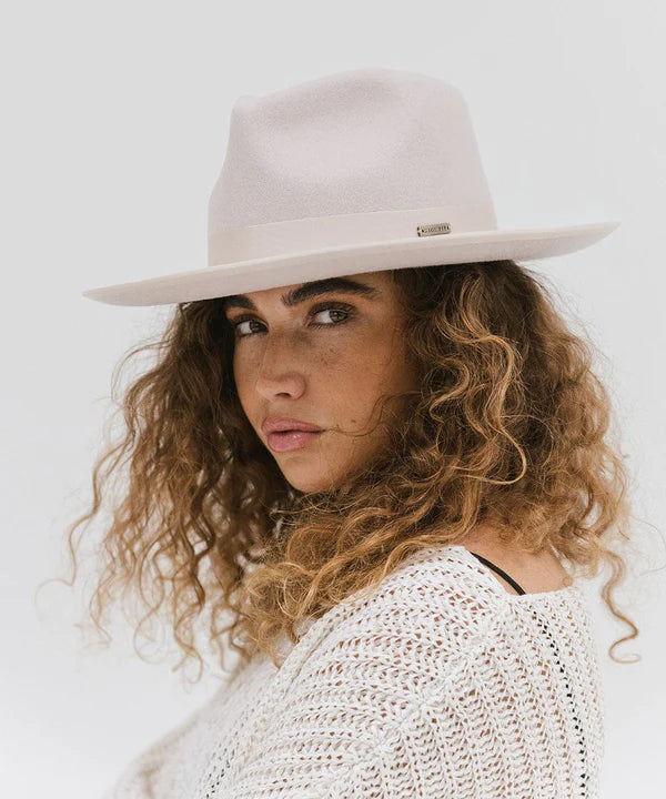 Monroe Rancher Ivory