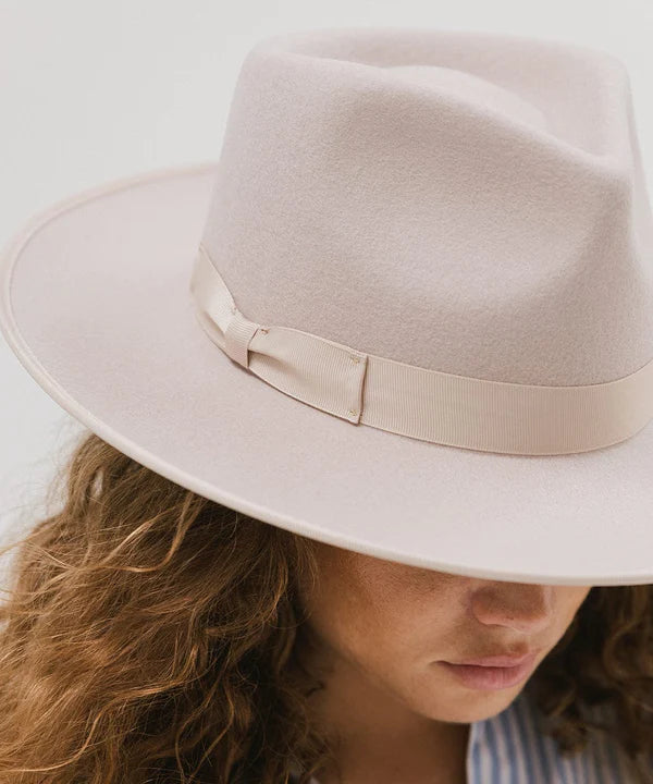 Monroe Rancher Ivory