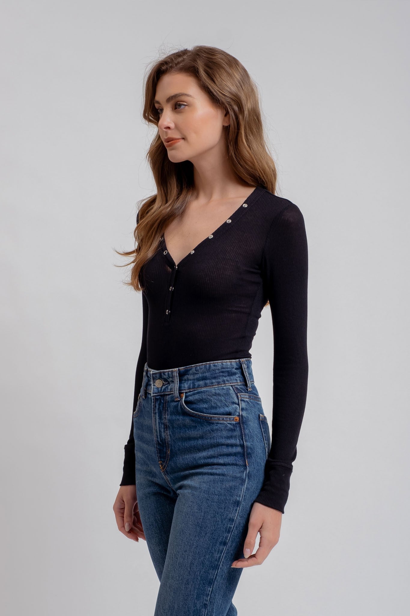 V NECK HALF SNAP BUTTON LONG SLEEVE KNIT TOP