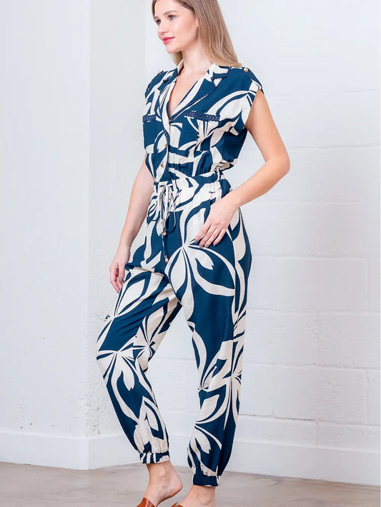 Front Pocket Shell Trim Detailed Jumpsuit