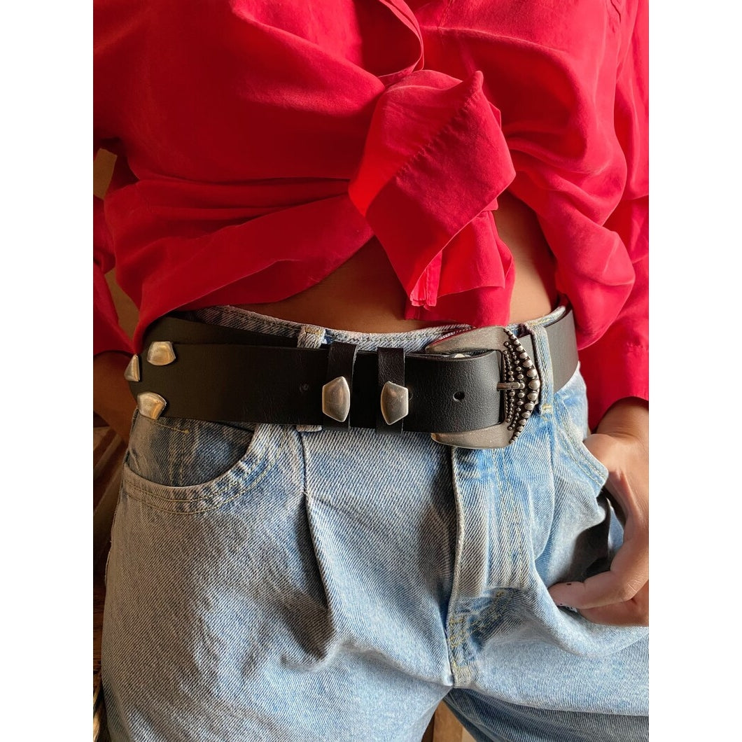 Silver Buckle Belt With Geometric Metal Tip